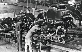 Wolfsburg-starts-Beetle-production.jpg