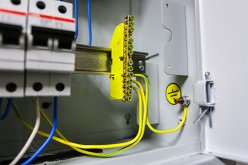 Electrical-wires-grounding-bar-breaker-box.jpg